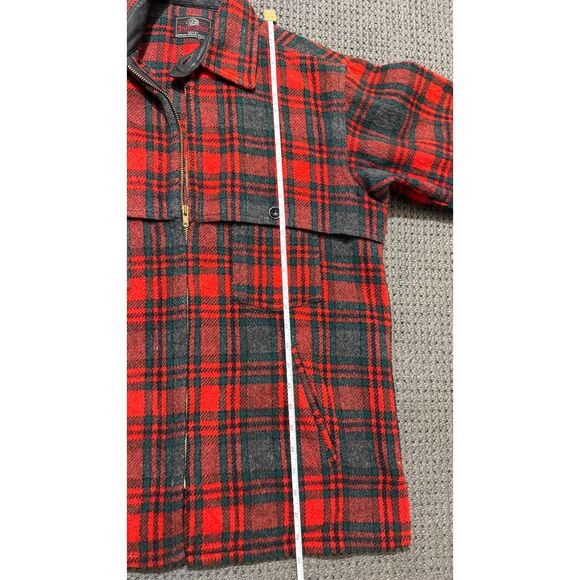 Johnson Woolen Mills Double Cape Jac Shirt Vintage Wool Red Green Plaid Mens XL - Picture 10 of 15